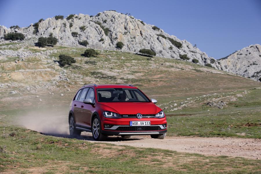  Volkswagen Golf Alltrack 2014 года  (фото 14 из 30)